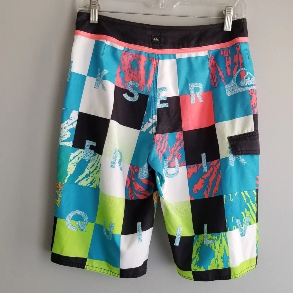 QUICKSILVER Board Shorts Size 28